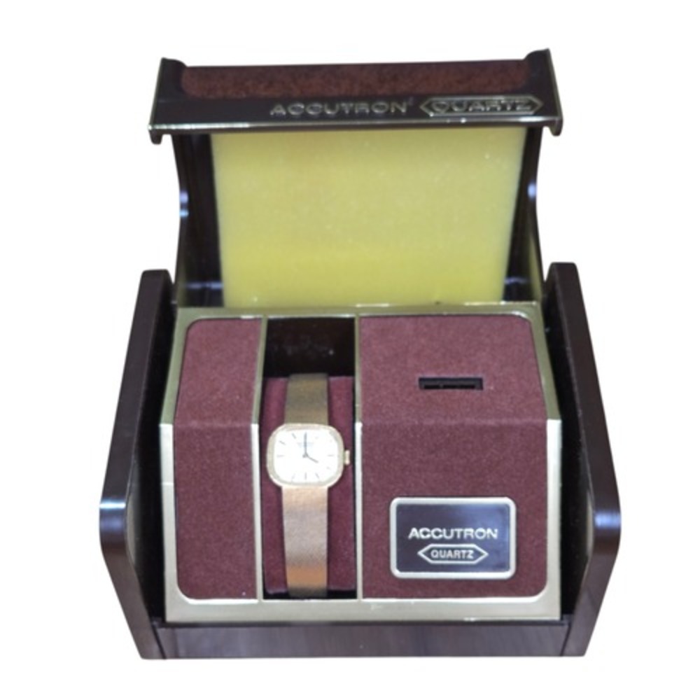1987 Bulova Accutron Quartz Women's Gold Watch with Case